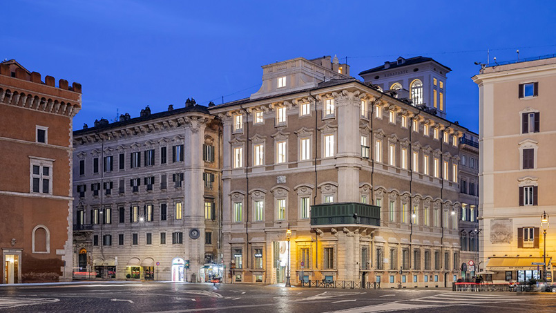 Palazzo Bonaparte façade Rome