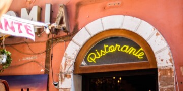 Come mangiare bene a Roma evitando le fregature delle trappole per turisti