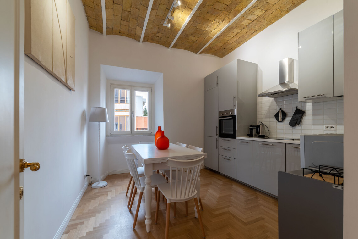 Toscana 6 - cucina della nuova casa vacanze gestita da From Home to Rome