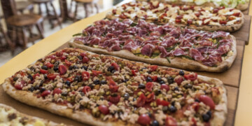The quick-and-easy pizza in Rome: how and where to taste pizza al taglio