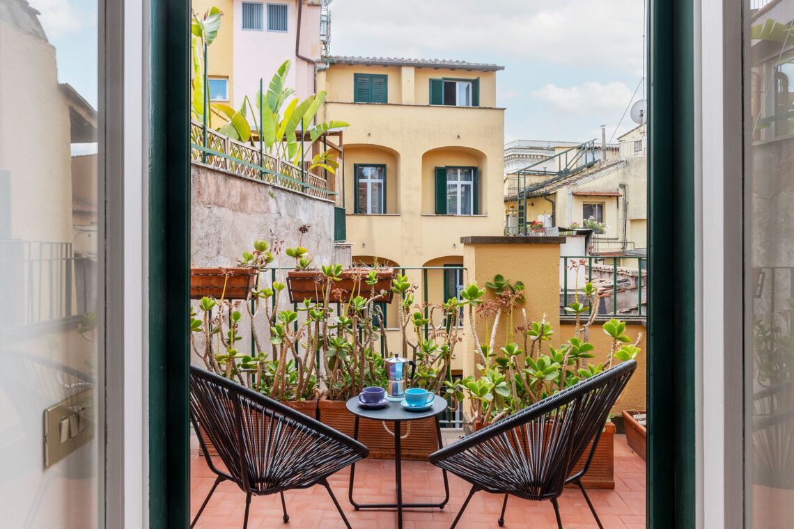New holiday rental seconds from Trevi Fountain: Crociferi 15 by From Home to Rome