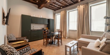 A new holiday rental among the historic buildings of Via dei Coronari - From Home to Rome